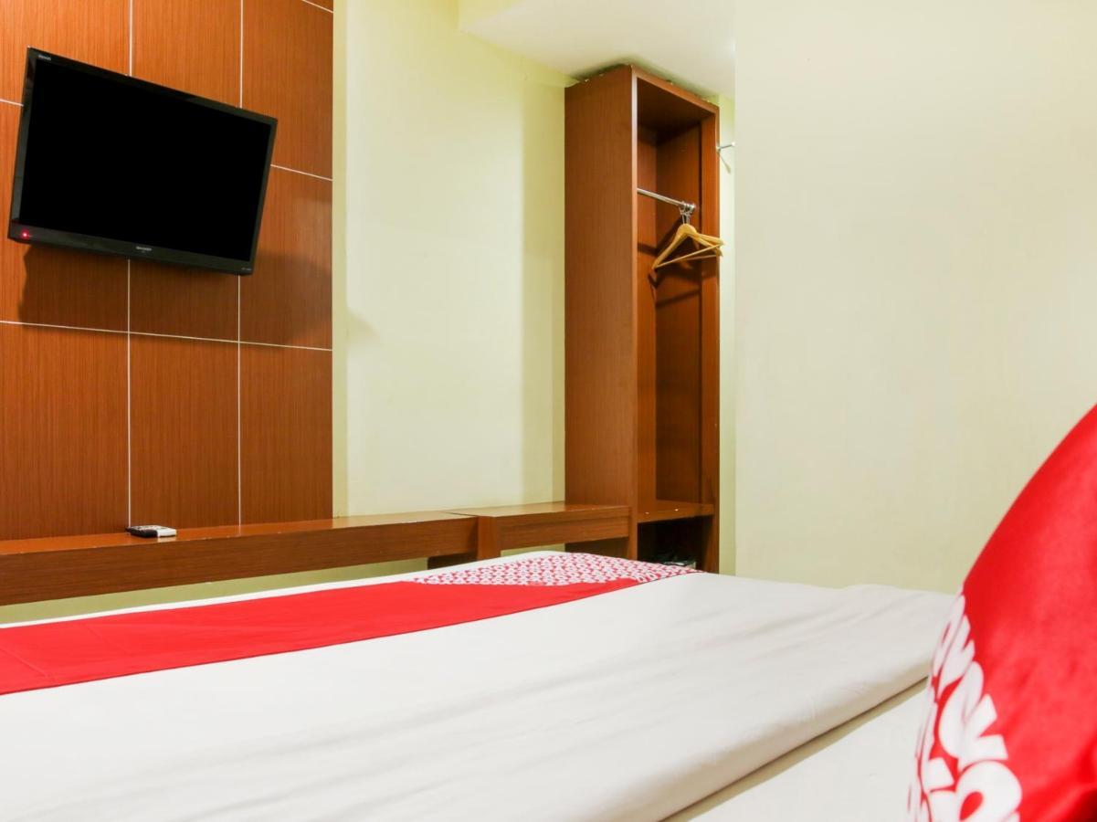 Vaccinated Staff - Capital O 454 Raising Hotel Макасар Экстерьер фото